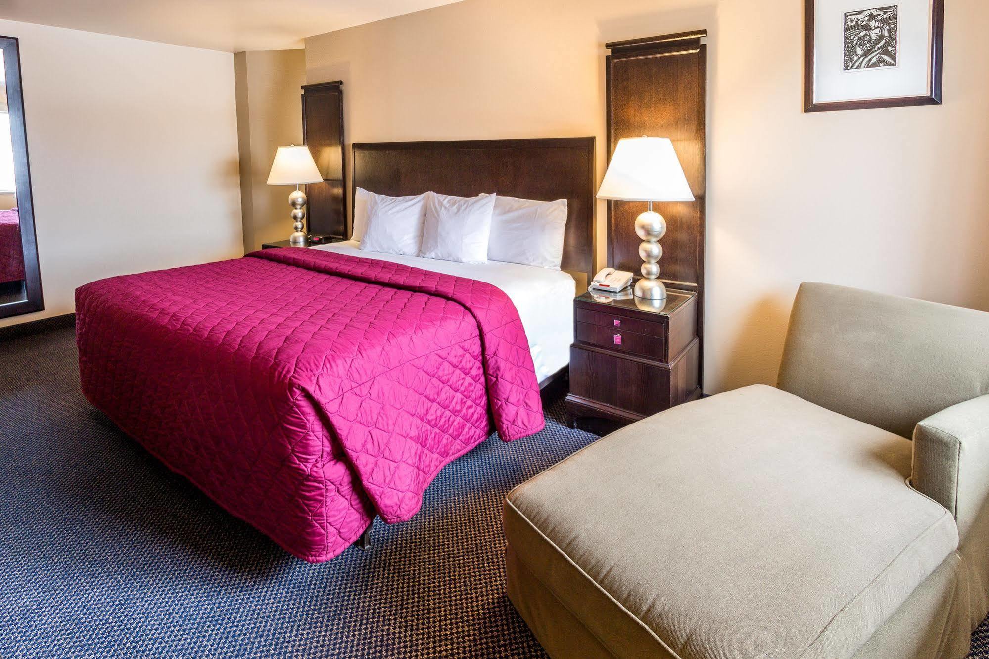 Cedars Inn Wenatchee Eksteriør bilde